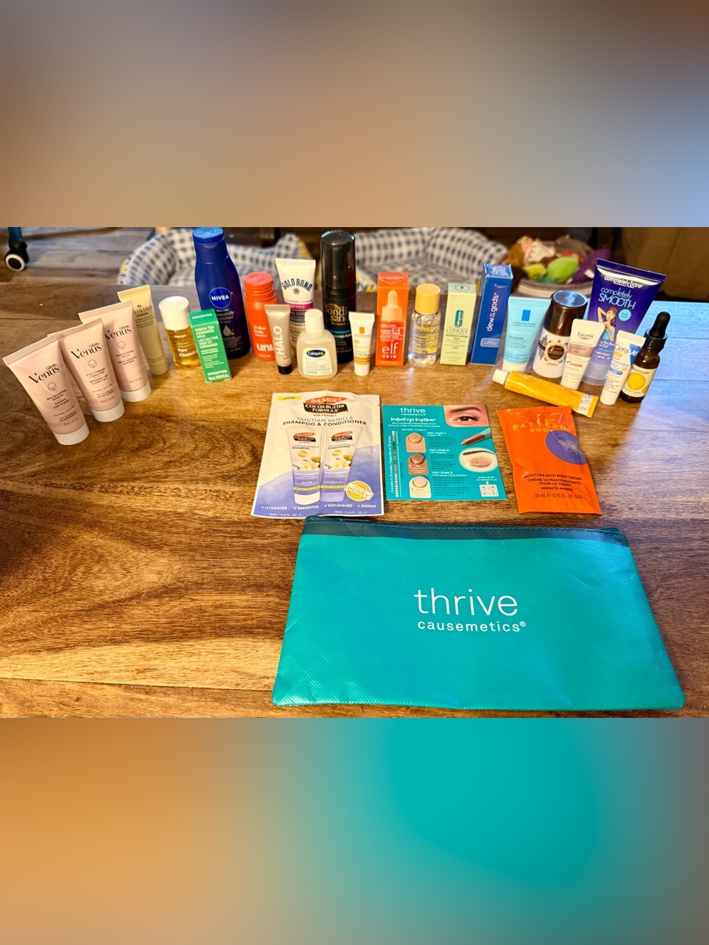 NEW, Lot of 28 Trial/Travel Sized Beauty Products & Makeup Bag- See Photos/Desc